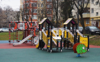 Комплексное благоустройство детской площадки в поселении Рязановское завершается