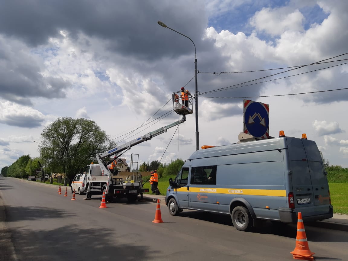 Продолжается ремонт сетей уличного освещения