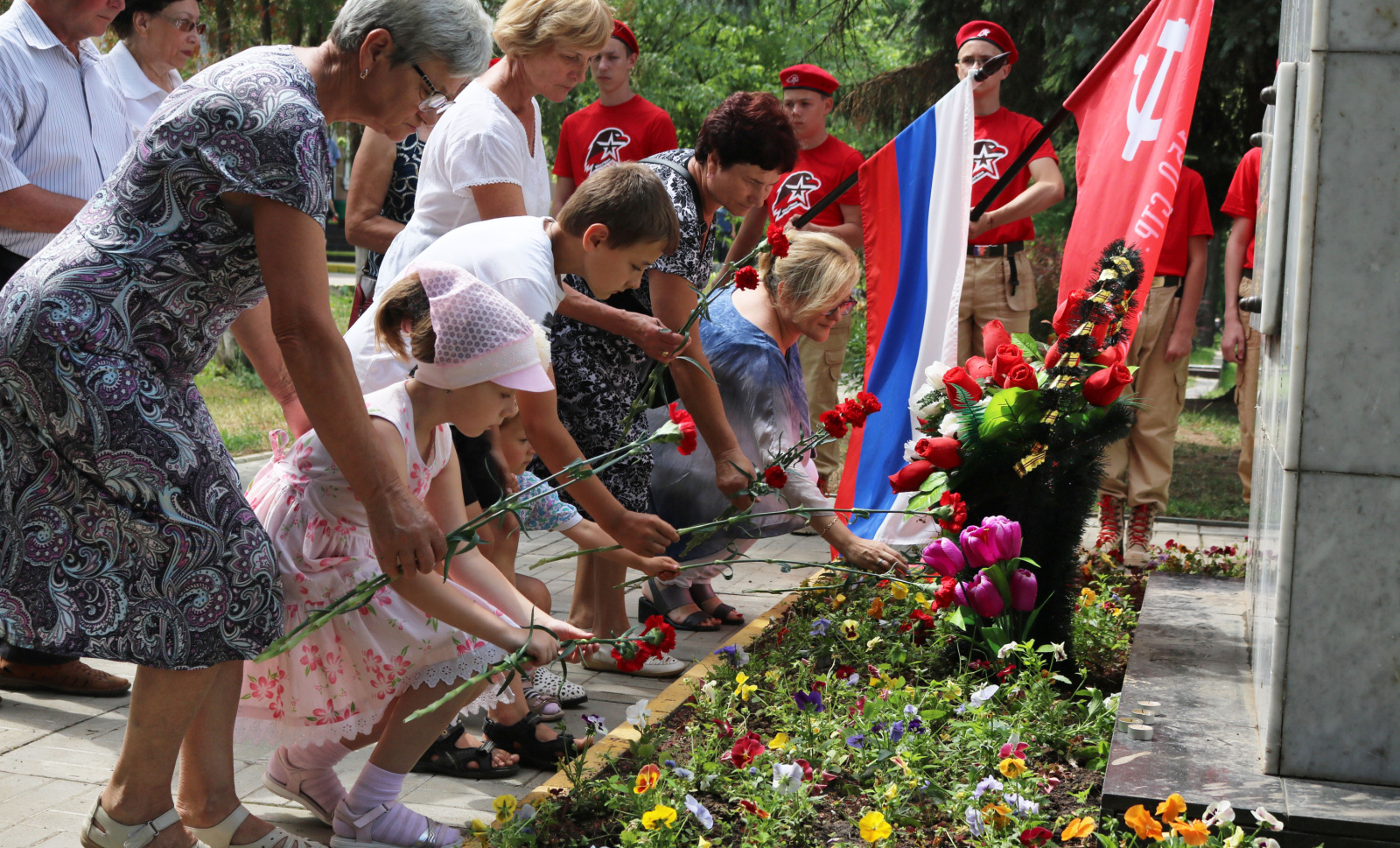 День Памяти и Скорби прошел в поселке Фабрики имени 1 Мая в поселении Рязановское