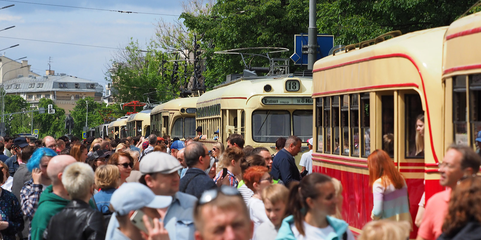 Исторические трамваи и уникальные автомобили: в столице пройдет парад ретротранспорта