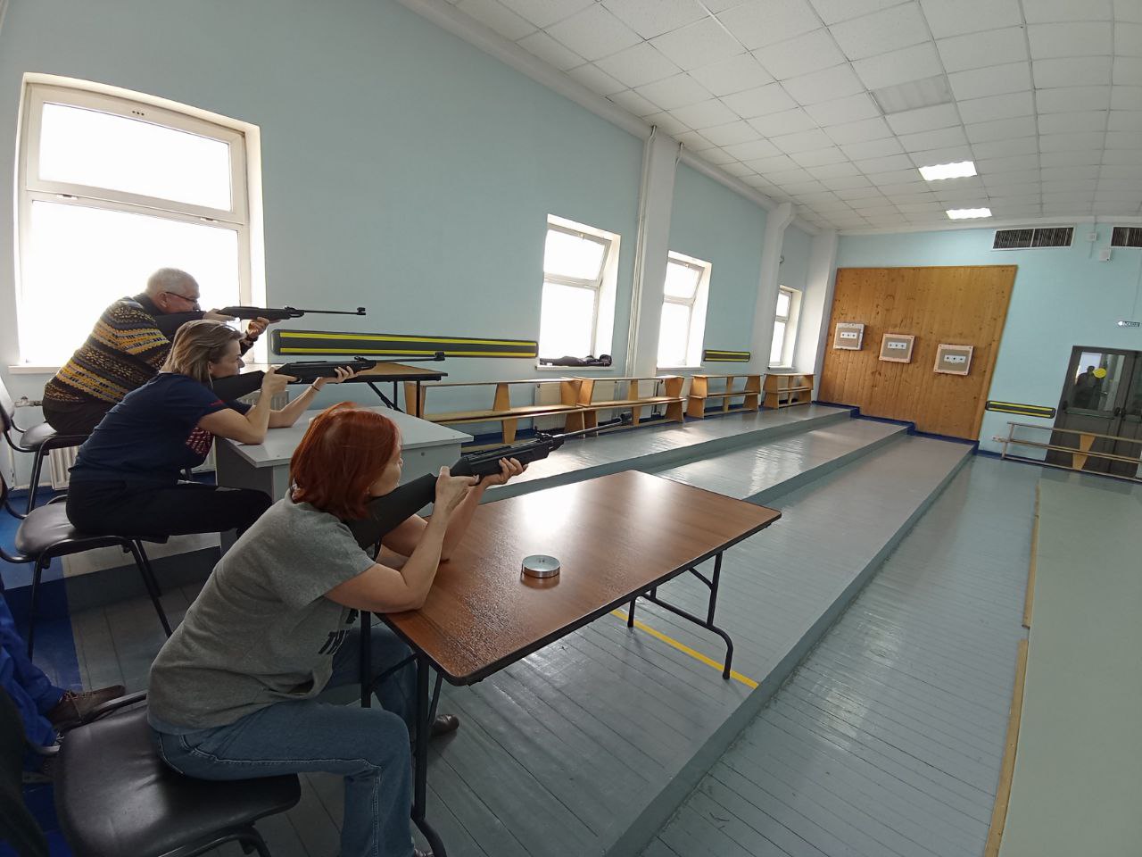Соревнования по стрельбе из пневматической винтовки прошли в СК «Десна»