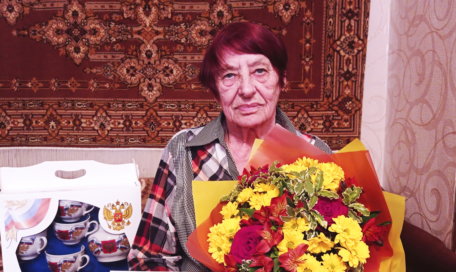 90-летний юбилей со дня рождения отметила житель поселка Ерино, труженик тыла Денисова Таисия Антоновна