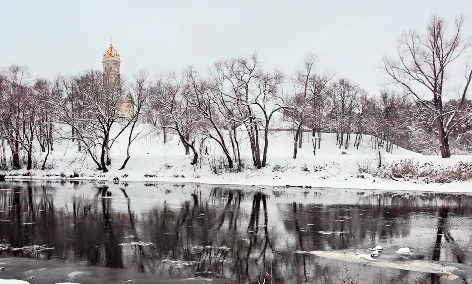 река пахра зимой