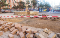 Ремонт покрытия из брусчатки начали в поселении Рязановское