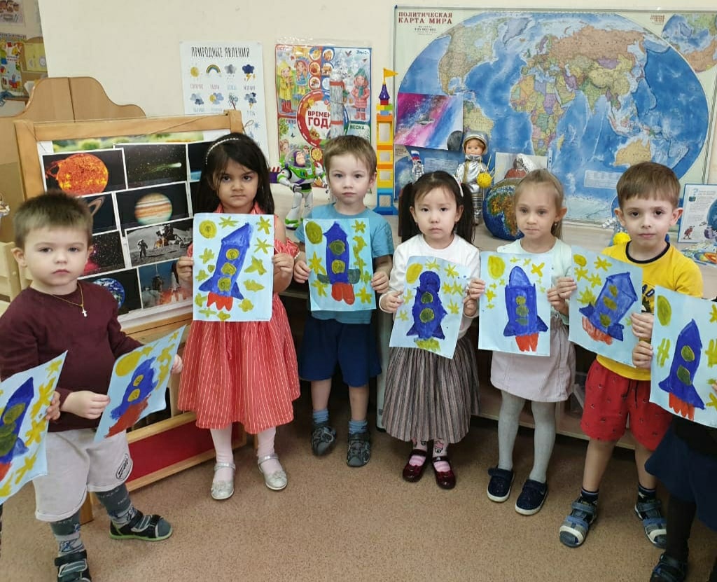 Воспитанники дошкольных площадок образовательного комплекса №2083 приняли участие в «Неделе космонавтики»