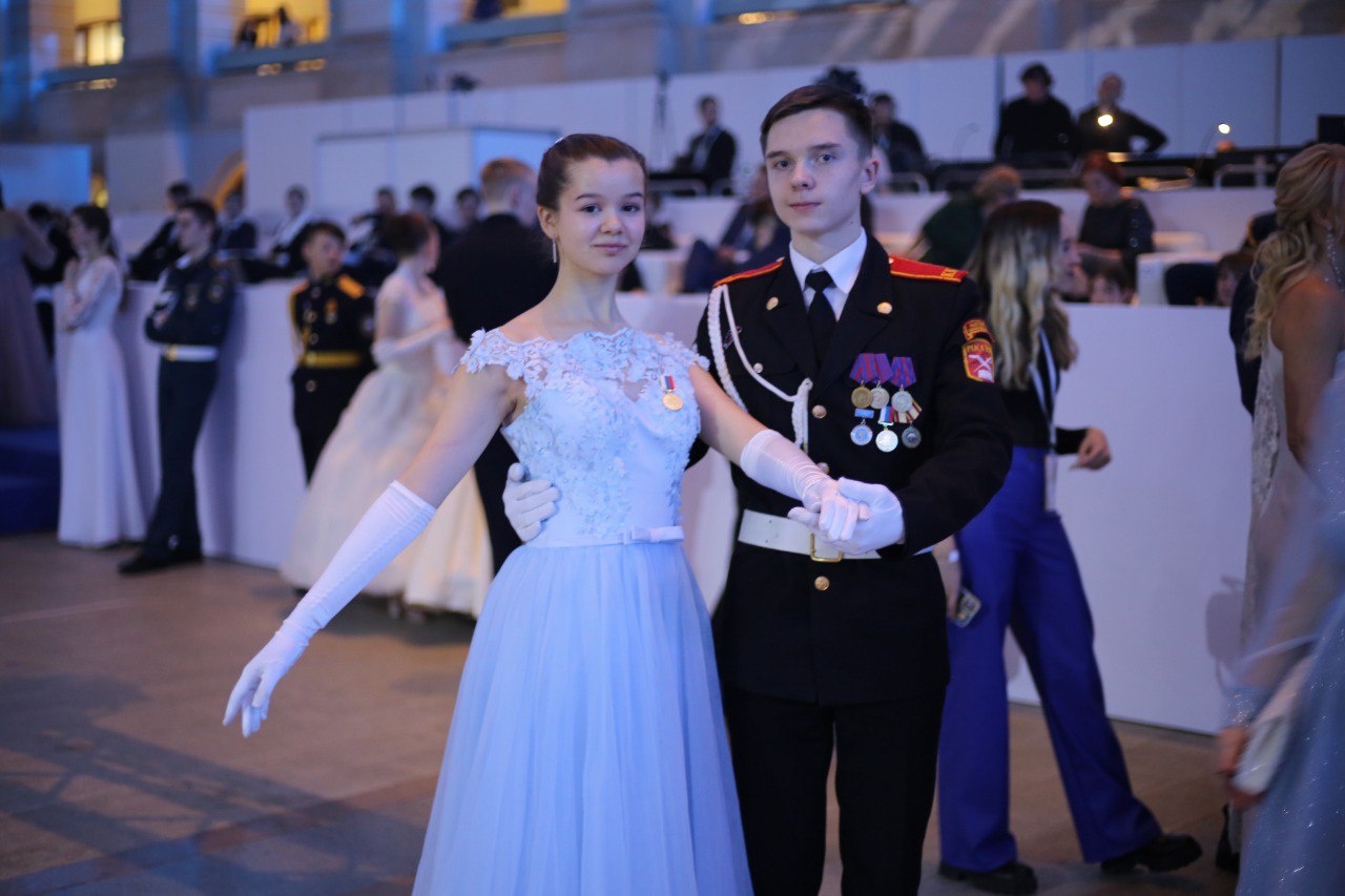Ученики кадетских классов школы №2083 посетили Кремлевский Благотворительный Бал