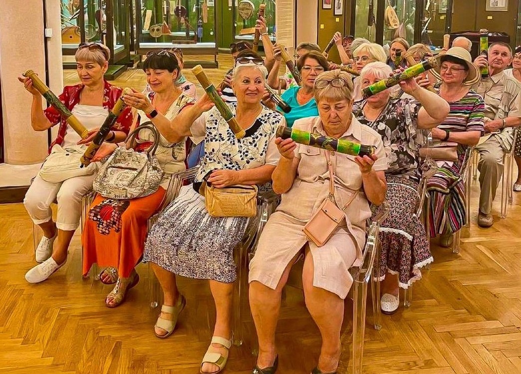 Жители Рязановского посетили экскурсию на «Добром автобусе»