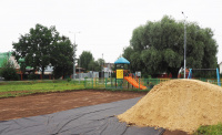Строительство новых детских и спортивных площадок началось в Рязановском