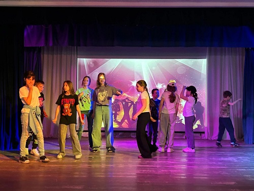 Танцевальную программу «Танцуй культурно!» провели в Доме культуры «Пересвет»