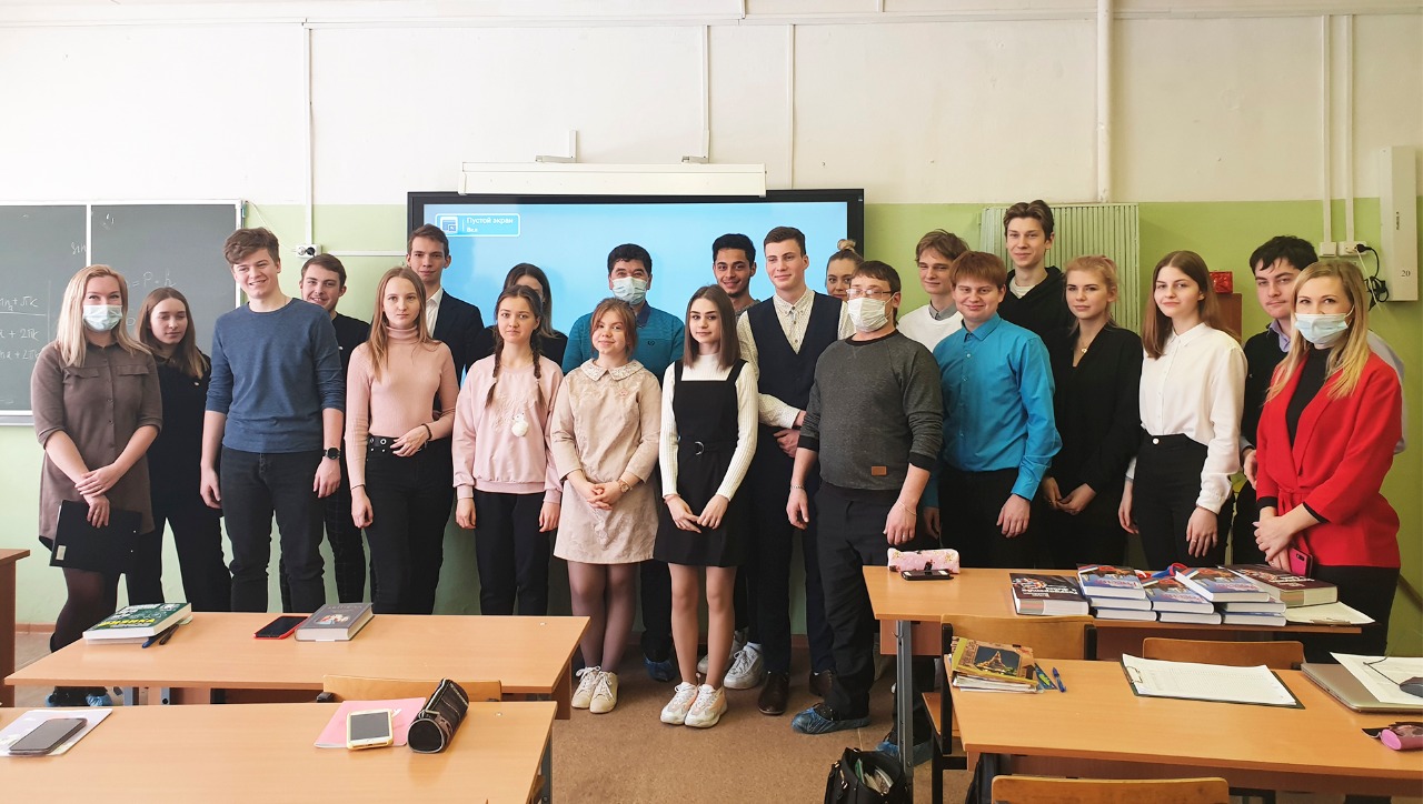 Молодежная палата поселения Рязановское провела беседу со старшеклассниками об избирательных правах