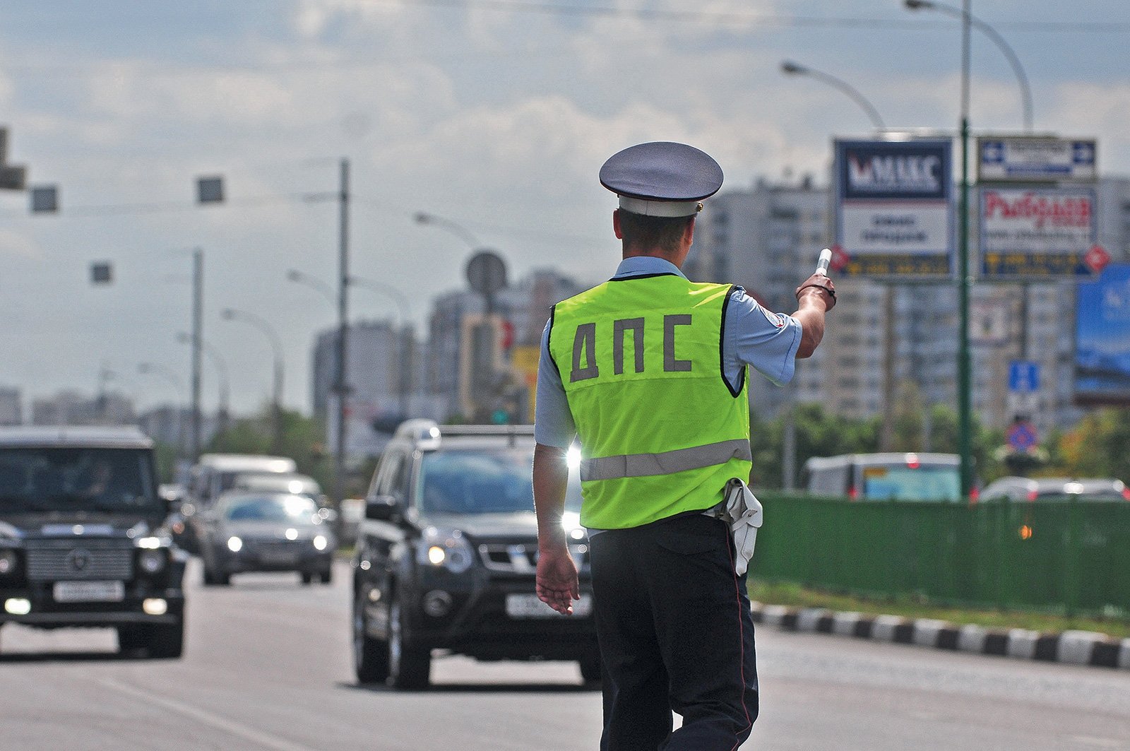 В целях профилактики детского дорожно-транспортного травматизма и повышения безопасности на дорогах во время летних каникул, хотели бы сообщить вам несколько рекомендации