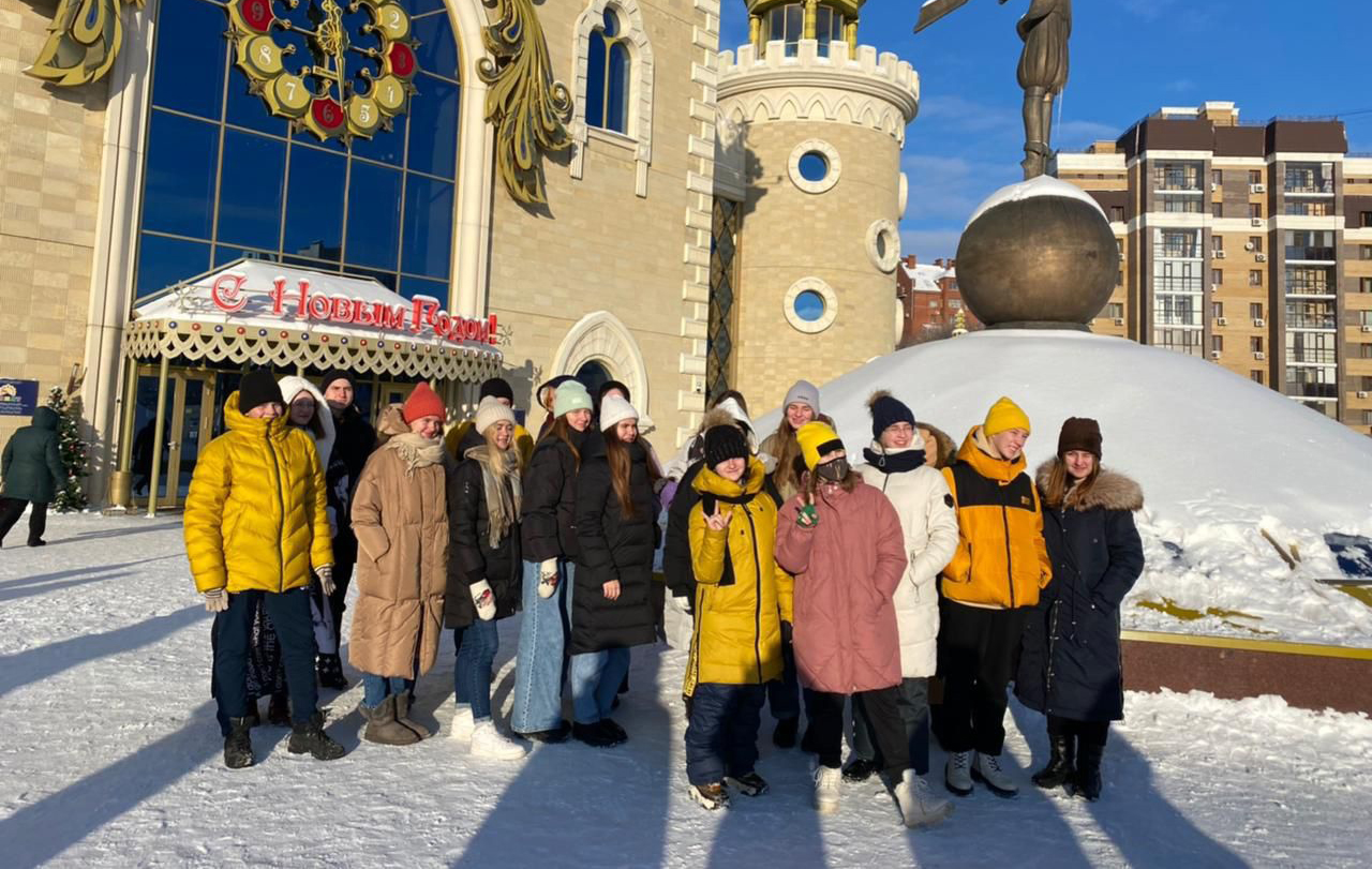 Ученики школы №2083 приняли участие в фестивале-конкурсе «Слияние культур»