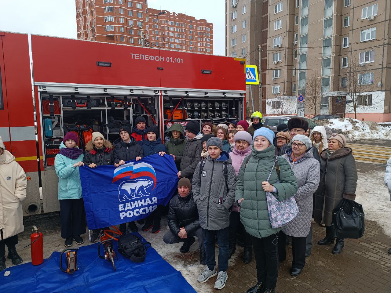 В поселке Ерино прошла встреча с сотрудниками пожарно-спасательного отряда