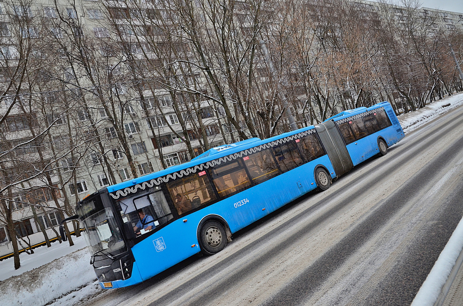 Столичные автобусы и электробусы оборудовали новыми валидаторами