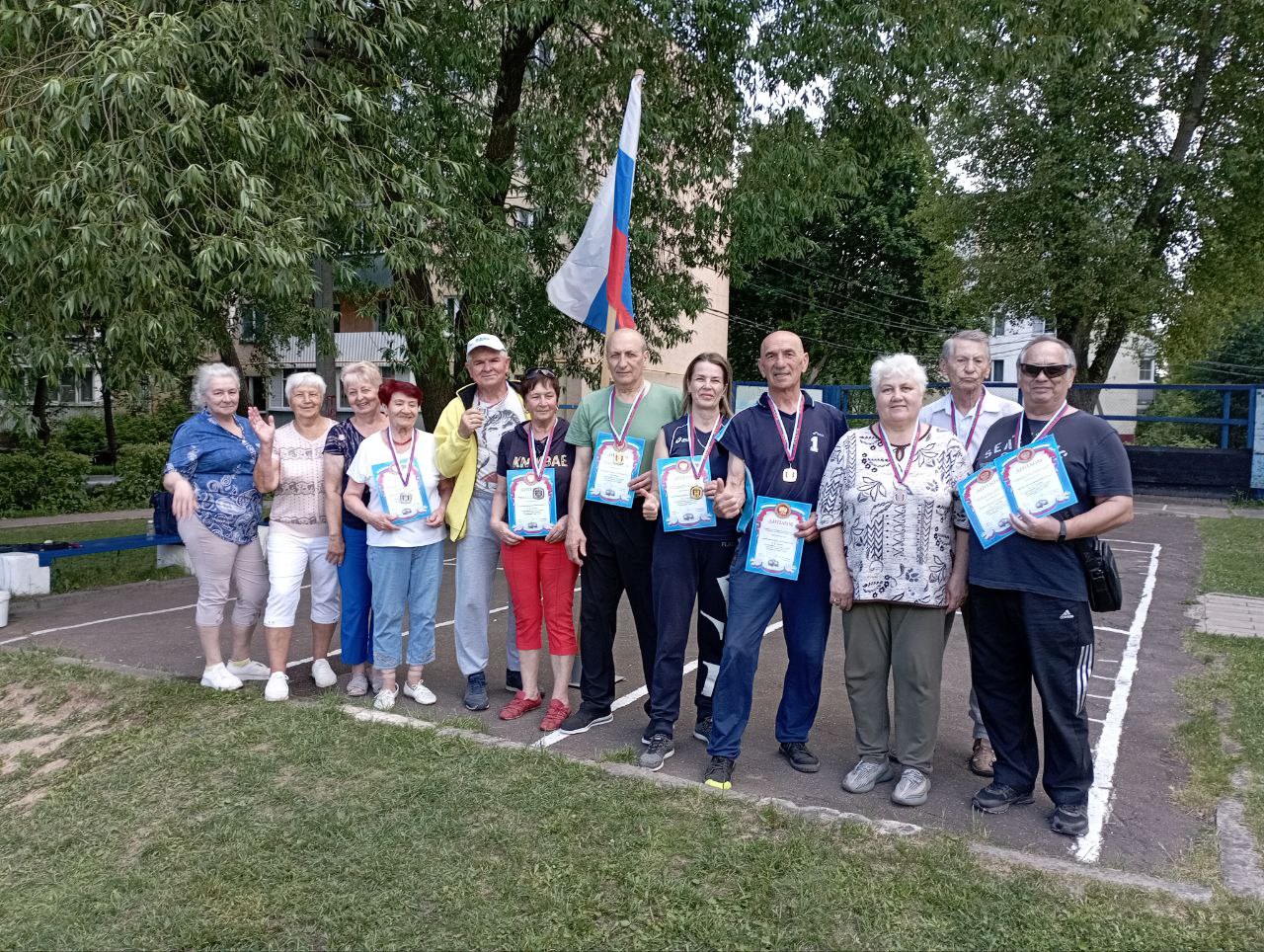 Соревнования по игре в петанк провели в Спортивном клубе «Десна»