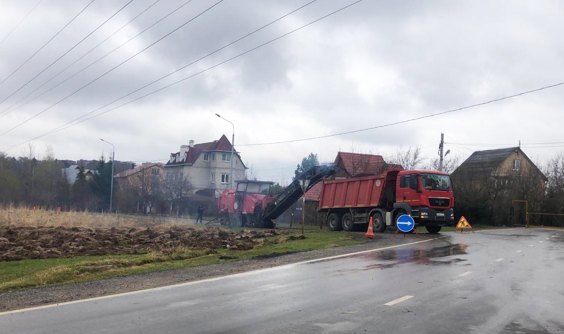 Специалисты приступили к ремонту объектов дорожного хозяйства в Рязановском