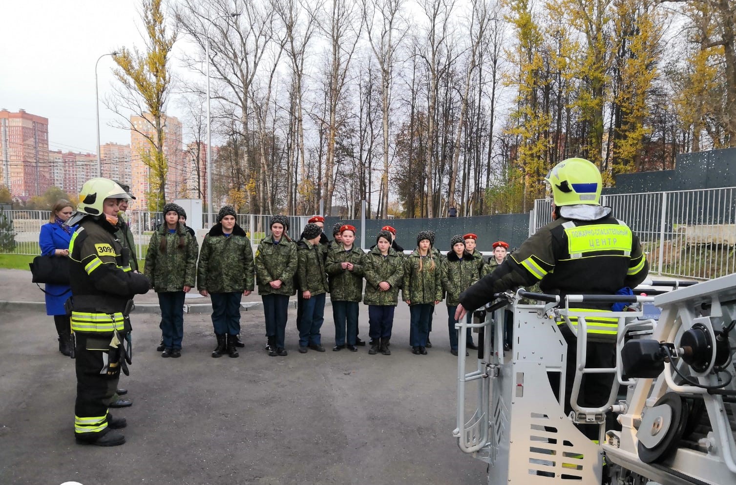 Воспитанники прекадетского класса школы №2083 посетили с экскурсией пожарно-спасательный отряд №309